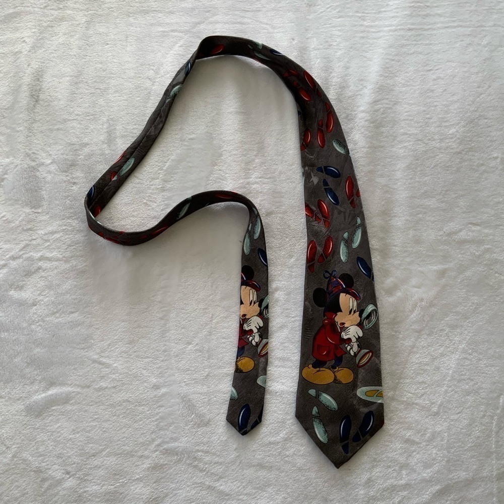 𝅺VINTAGE Mickey Unlimited Searching For Clues Neck Tie